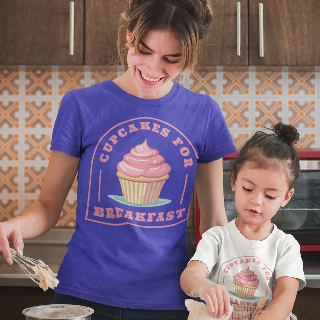 Essen Sie zum Frühstück Kuchen T-Shirt (Von Creator hochgeladen)