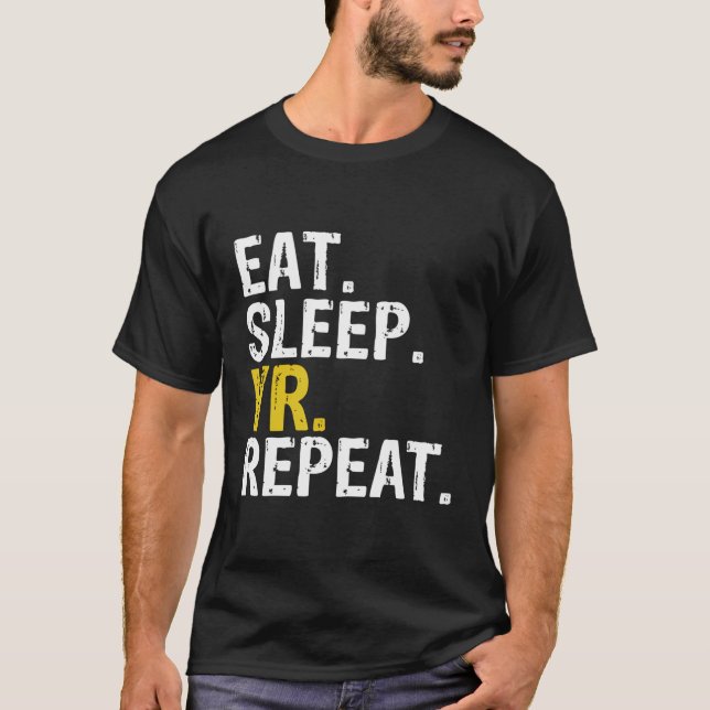 Essen Sleep Vr Wiederholung Geschenk T-Shirt (Vorderseite)