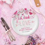 "Essen, Trinken und Liebe" Valentinstag Brautparty Pappteller<br><div class="desc">Feiern Sie stilvoll mit diesen modernen und sehr trendigen Brautparty- oder Hochzeitszeitung-Tellern. Dieses Design lässt sich leicht mit Ihrer speziellen Veranstaltungssprache personalisieren und Ihre Gäste werden begeistert sein,  wenn sie diese fabelhaften Teller sehen. Matching-Elemente finden Sie in der Auflistung.</div>