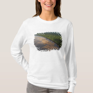 Essequibo-Fluss, längster Fluss in Guyana, und 3 T-Shirt