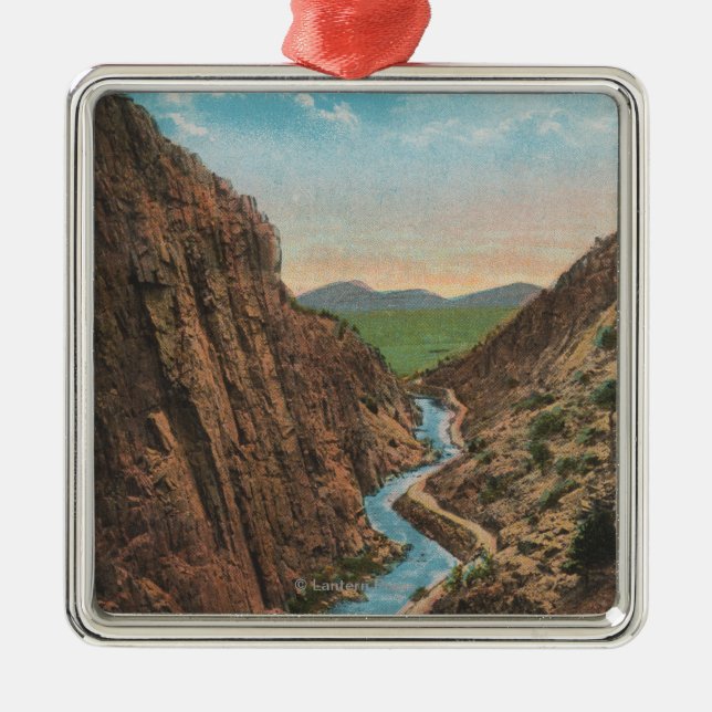 Estes Park, Co - Ansicht von großem Thompson Canon Ornament Aus Metall (Vorne)