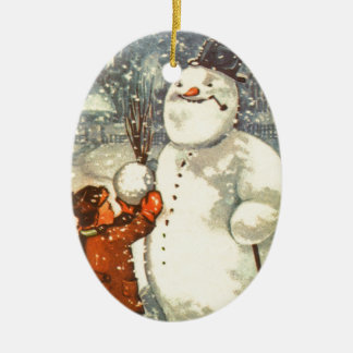 Estnischer Junge mit Keramik Ornament