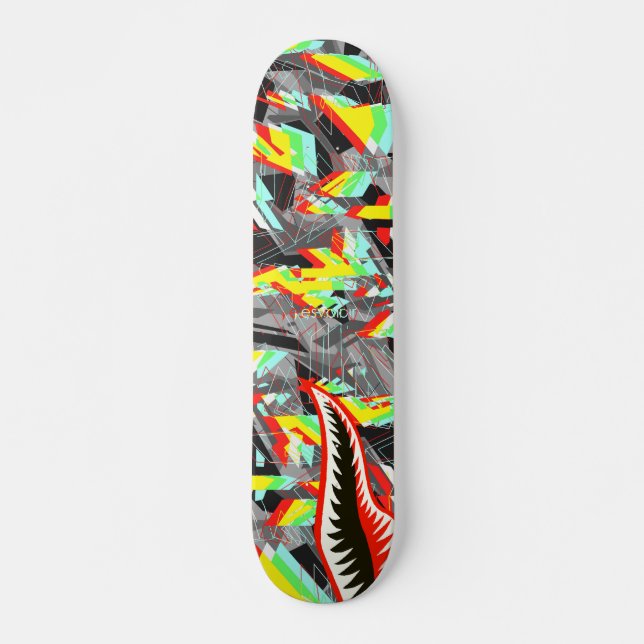 Esvoir Trippy Camouflage-Haifisch Skateboard (Vorne)