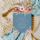 Ethereal Dusty Blue und Blush Peach Blumenzehen Einladung<br><div class="desc">Freuen Sie sich auf diese atemberaubende, staubblaue Hochzeitseinladung mit einem herrlichen Aquarellfeld von Blume auf der Oberseite und Eckbouquets auf der Unterseite in einer delikaten Mischung aus rot, staubigen Rose, Elfenbein, Pfirsich, trüben Schieferblau, Grau und Salbei.Moderne Kalligraphie Details. Vorder- und Rückseite in trüben, staubigen blauen Schatten. Teil unserer "Ethereal in...</div>