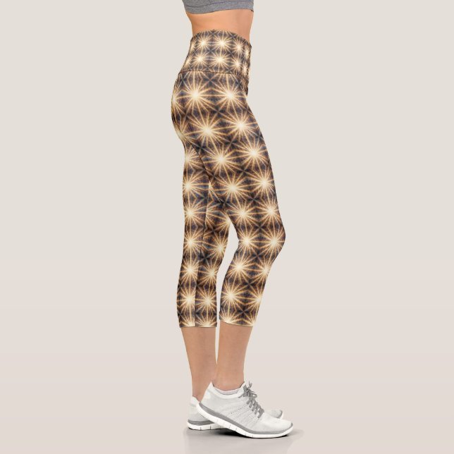 Ethereal Vision – Beyond Reality47 Capri Leggings (Rechts)