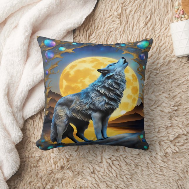 Ethereal Wolf Howls unter Vollmond Kissen (Decke)