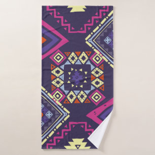 Ethischer, primitiver geometrischer Hintergrund de Badehandtuch