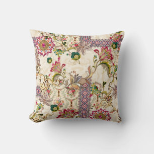 Ethnic Mughal Floral Paisley Kissen