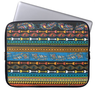 Ethnische Federn: Stickerei Boho Chic Laptopschutzhülle