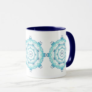 ethnische Teal-Mandala. Florale Krone Tasse