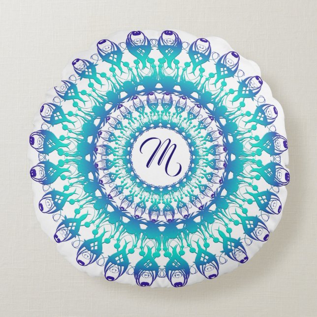 Ethnischer aquamariner Mandala. Monogramm Rundes Kissen (Vorderseite)