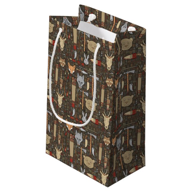 Ethnisches Jagd-Muster Kleine Geschenktüte (Rückseite Schrägansicht)