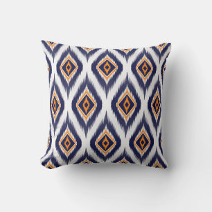 Ethnisches Stammmotiv: Ikat Muster. Kissen