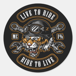 Etikett mit zorniger Tigerspitze im Bikerhelm und Runder Aufkleber