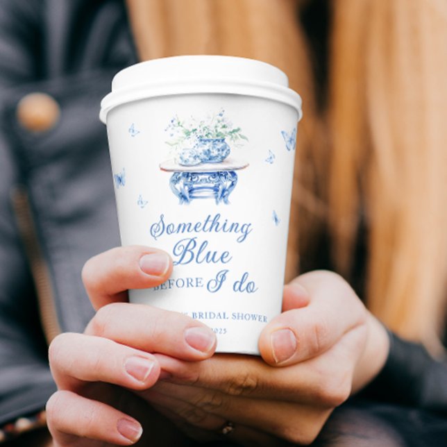 Etwas Blue Floral Chinoiserie Brautparty Pappbecher (Von Creator hochgeladen)