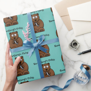 Etwas ist Fishy Funny Brown Bären Cartoon Geschenkpapier