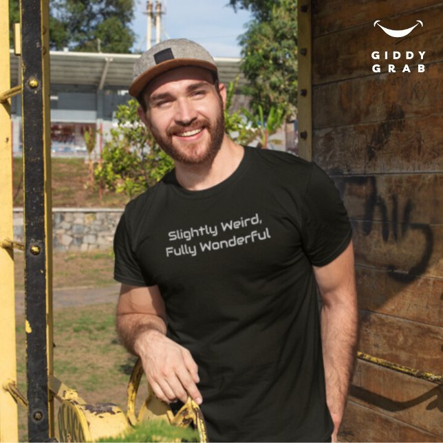 Etwas seltsames Zitat wundert sich über lustige Ch T-Shirt (Von Creator hochgeladen)