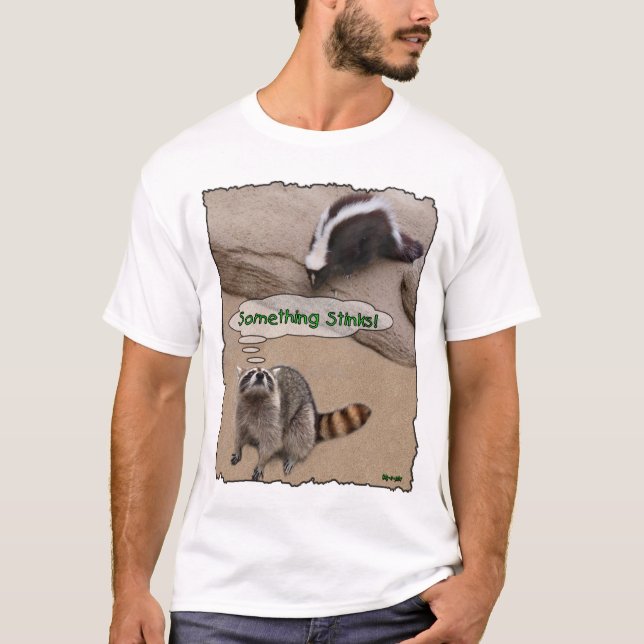 Etwas stinkt T-Shirt (Vorderseite)