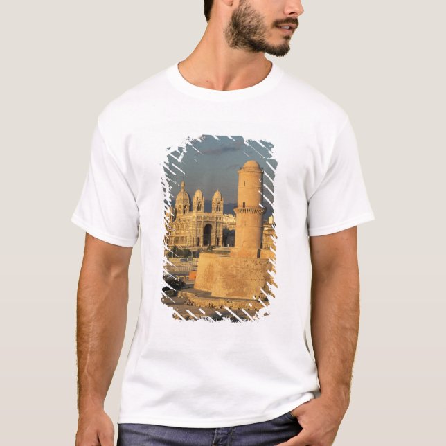 EU, Frankreich, Provence, Bouches-du-Rhone, T-Shirt (Vorderseite)