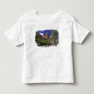 EU, Polen, Pomerania, Malbork. Europas größtes Kleinkind T-shirt