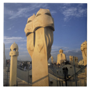 EU, Spanien, Katalonien, Barcelona. Antonio Gaudi Fliese