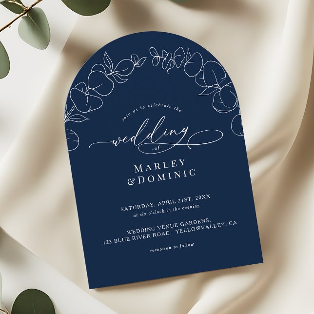 Eucalyptus Springs Script Navy Blaues Bogenförmige Einladung (Von Creator hochgeladen)