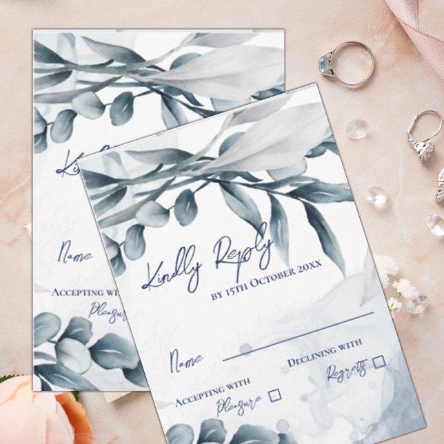 Eukalyptus Blätter Dusty Blue Elegante Hochzeit RSVP Karte (Eucalyptus Leaves Dusty Blue Elegant Wedding RSVP Card)