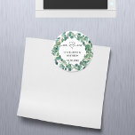 Eukalyptuskranz Hochzeitsmahl m r Save the Date Magnet<br><div class="desc">Weißer Hintergrund,  schwarzer Text. Dekoriert mit einem grünen Eukalyptuskranz. Herr und Frau. Personalisieren Sie Ihre Namen und das Datum und fügen Sie sie hinzu.</div>