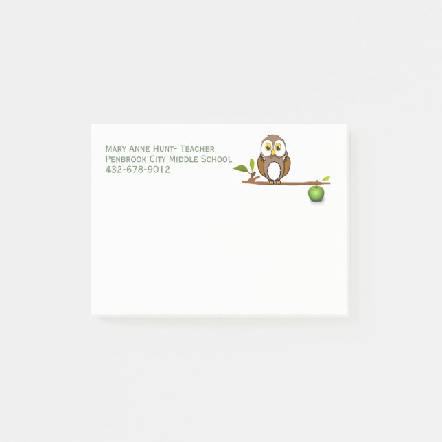 Eule auf dem kleinen Notizblock des (Vorderseite)