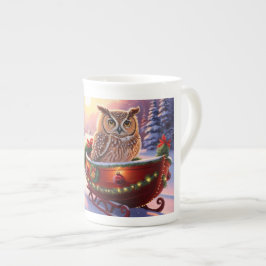 Eule auf einem Schlitten während der Ferien Prozellantasse