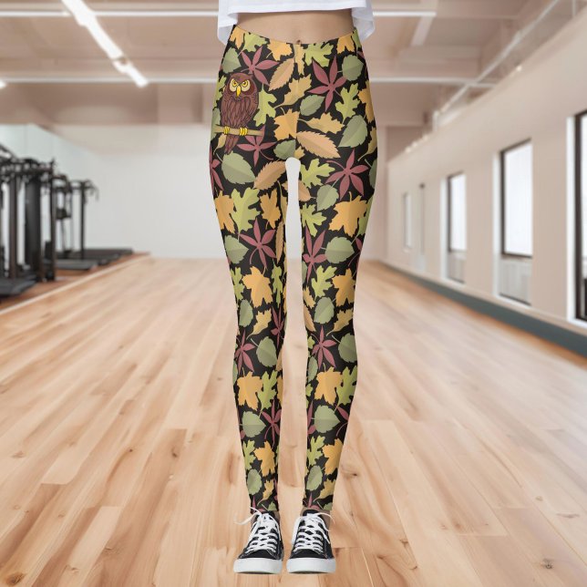 Eule-Cartoon im dunklen Hintergrund Leggings (Von Creator hochgeladen)