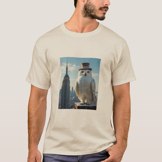 Eule, die durch den T - Shirt des Empire State Geb (Vorderseite)