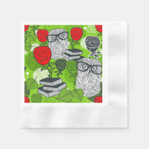 Eule in rote Rosen Serviette