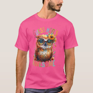 Eule mit Blume niedliche Eulen fliegen Tier morgen T-Shirt