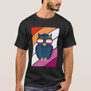 Eule mit stolzer lesbischer Flagge LGBTQ stolz auf T-Shirt