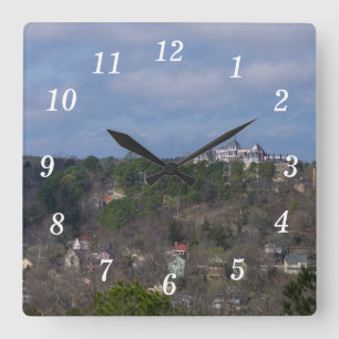 Eureka Hill Side Wall Clock Quadratische Wanduhr
