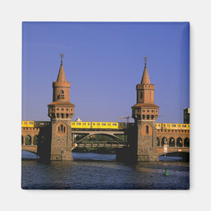 Europa, Deutschland, Berlin. Kreuzberg, Oberbaum Magnet