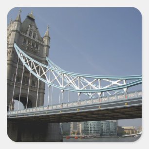 Europa, England, London. Tower Bridge über dem 2 Quadratischer Aufkleber