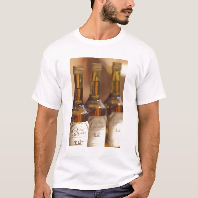 Europa, Frankreich, Calvados T-Shirt (Vorderseite)