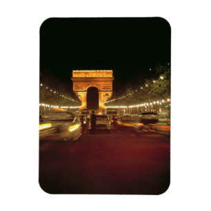 Europa, Frankreich, Paris. Abendverkehr eilt Magnet