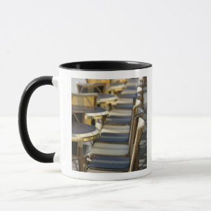 Europa, Frankreich, Paris, Beaubourg: Café-Tische  Tasse