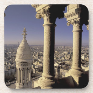 Europa, Frankreich, Paris, Blick auf Paris durch Getränkeuntersetzer