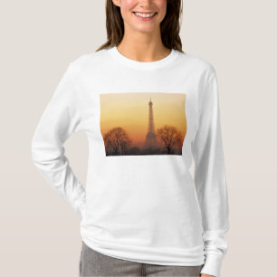 Europa, Frankreich, Paris. Eiffelturm (Mittel T-Shirt
