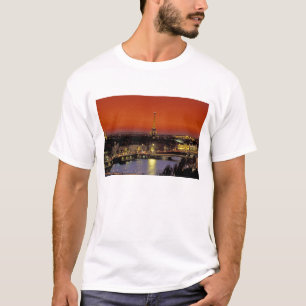 Europa, Frankreich, Paris. Sonnenblick auf Eiffel T-Shirt