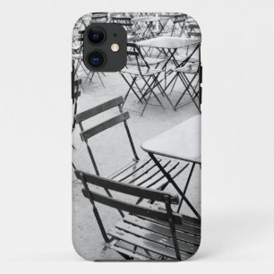 Europa, Frankreich, Paris. Stühle, Jardin du 3 Case-Mate iPhone Hülle