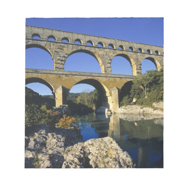 Europa, Frankreich, Pont du Gard. Pont du Gard Notizblock (Vorderseite)