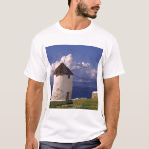 Europa, Griechenland, Mykonos. Ein auffallendes We T-Shirt