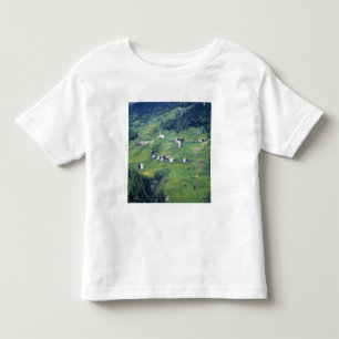 Europa, Italien, Dolomiten. Dieses kleine Dorf Kleinkind T-shirt