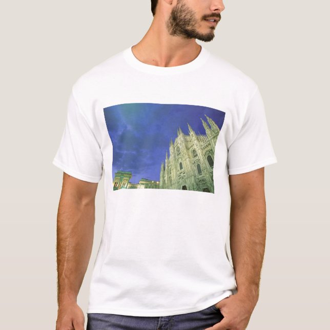 Europa, Italien, Lombardei, Mailand. Der Duomo T-Shirt (Vorderseite)