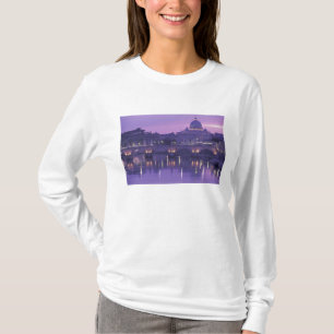 Europa, Italien, Rom. St. Peter und Ponte Sant T-Shirt